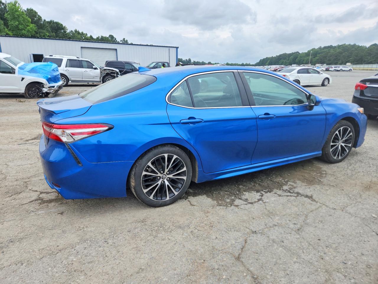 2019 TOYOTA CAMRY SE — снимка 3