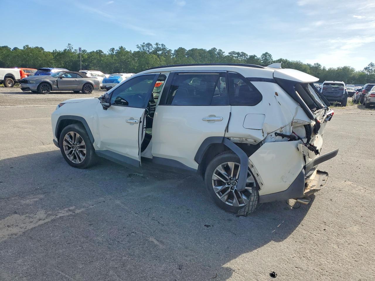 2019 TOYOTA RAV4 LIMITED — снимка 2