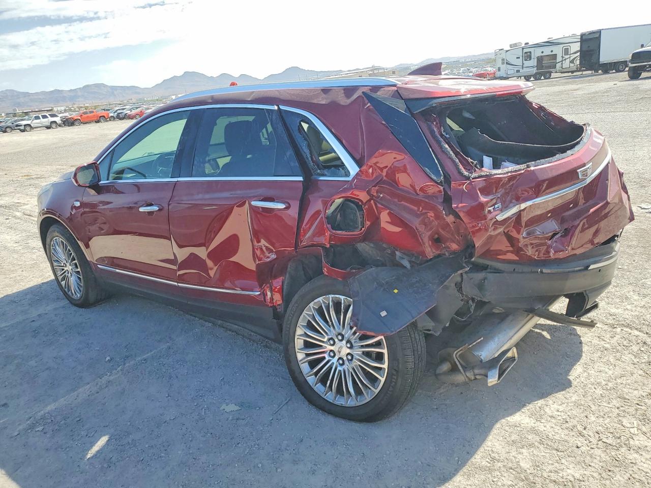 2018 CADILLAC XT5 — снимка 2