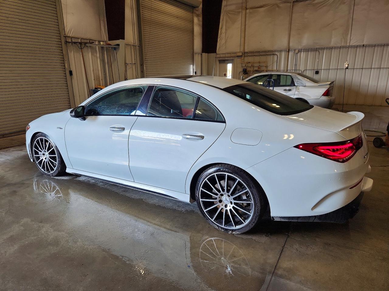 2022 MERCEDES-BENZ CLA AMG 35 4MATIC — снимка 2