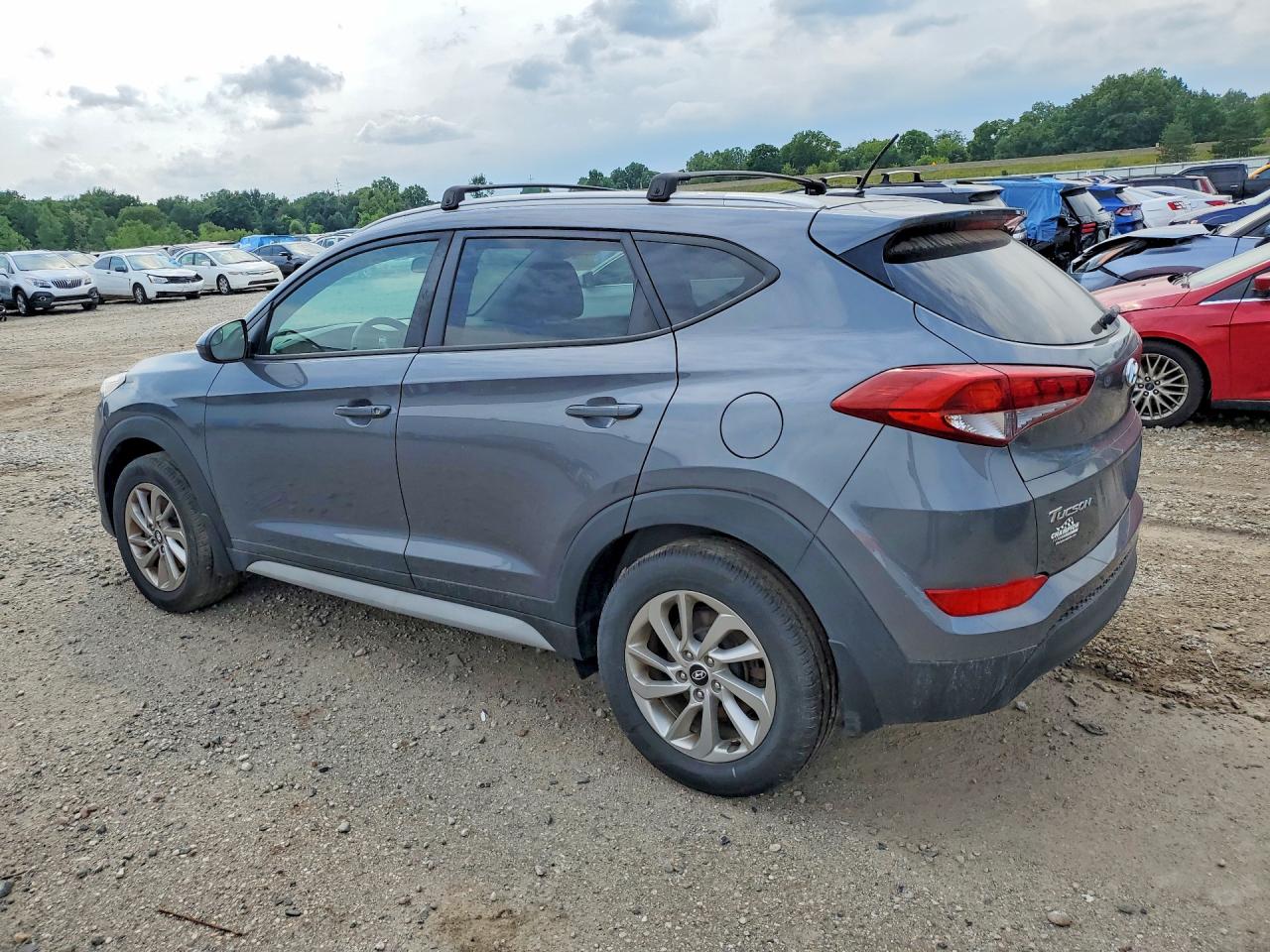 2017 HYUNDAI TUCSON SE — снимка 2