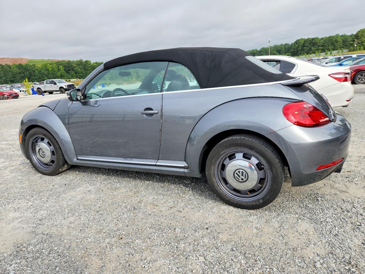 2015 VOLKSWAGEN BEETLE 1.8T — снимка 2