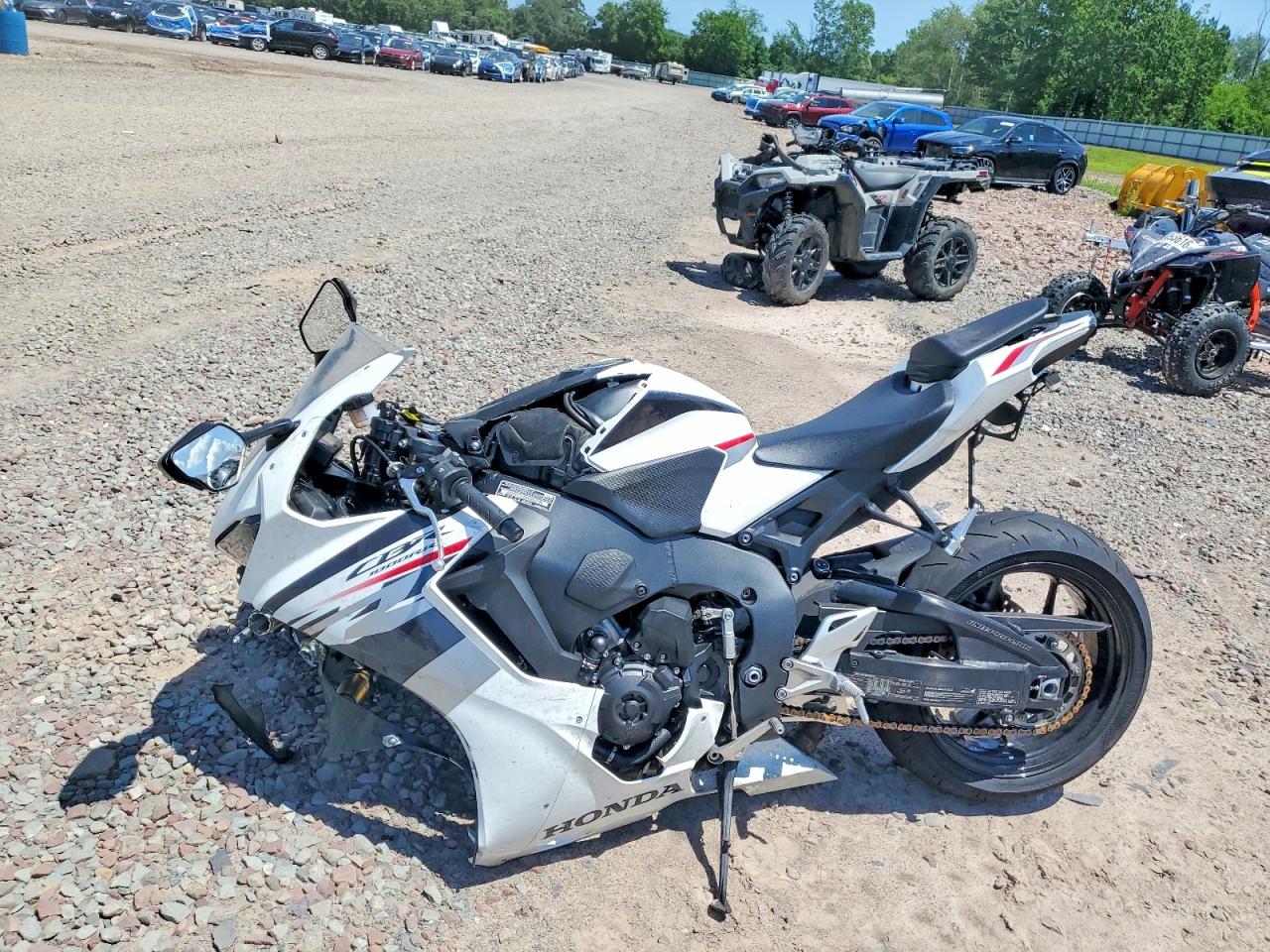 2025 HONDA CBR1000 RR — снимка 3