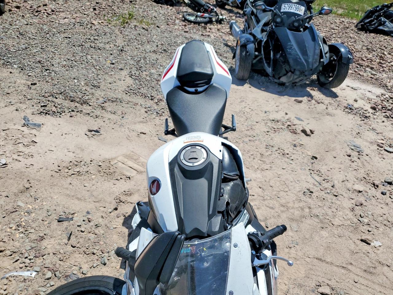 2025 HONDA CBR1000 RR — снимка 5