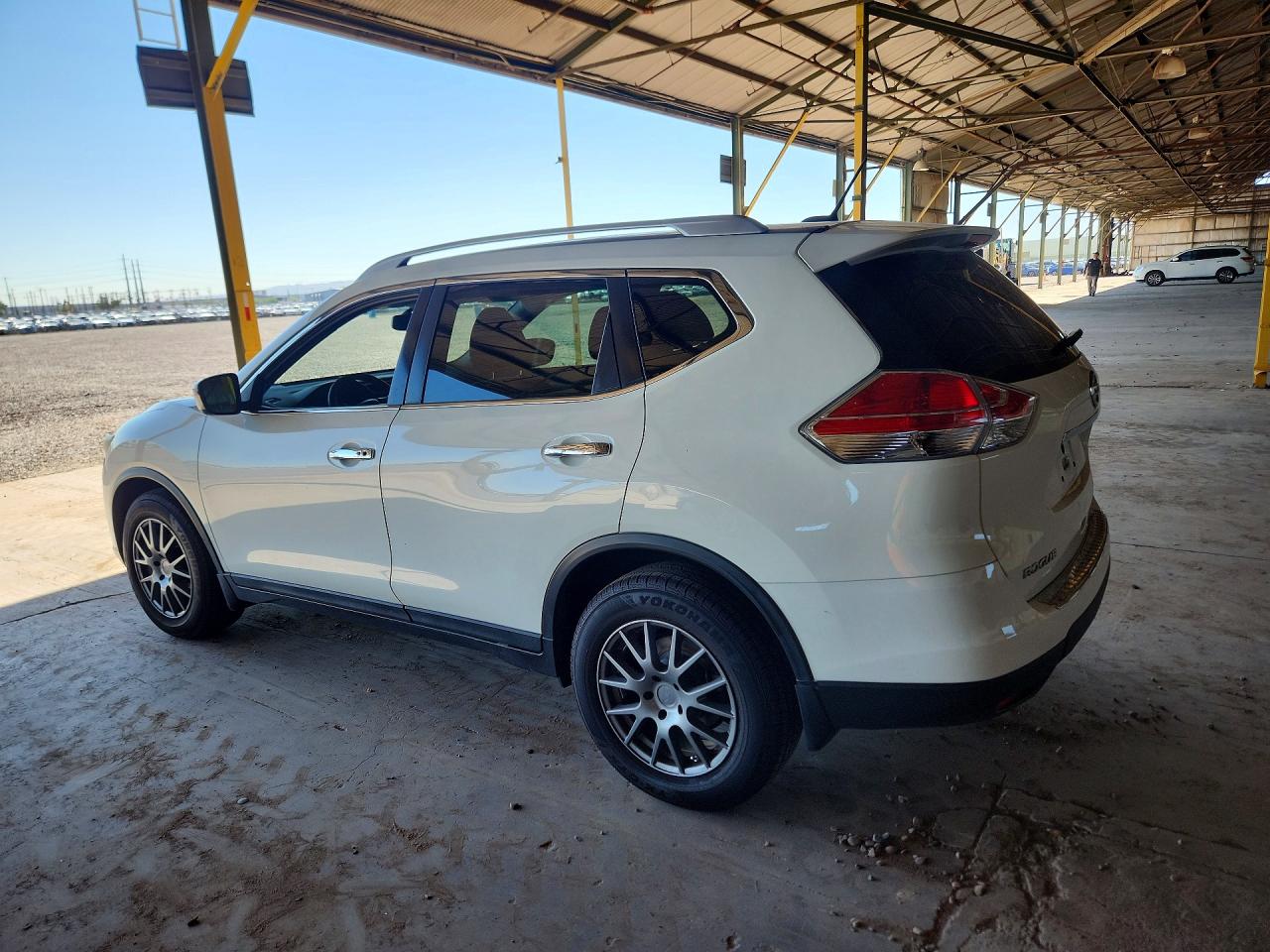 2016 NISSAN ROGUE SV — снимка 2