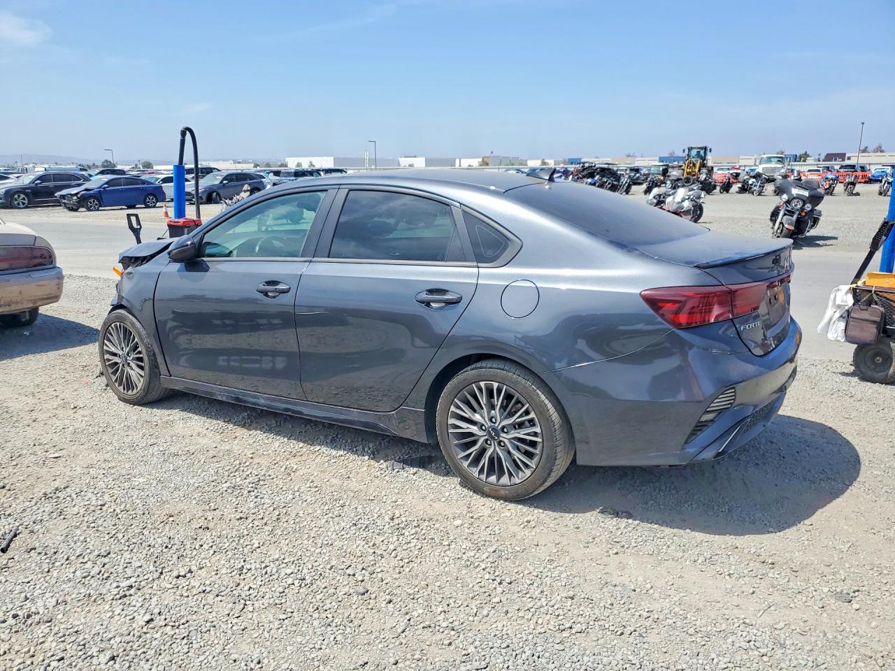 2022 KIA FORTE GT LINE — снимка 2