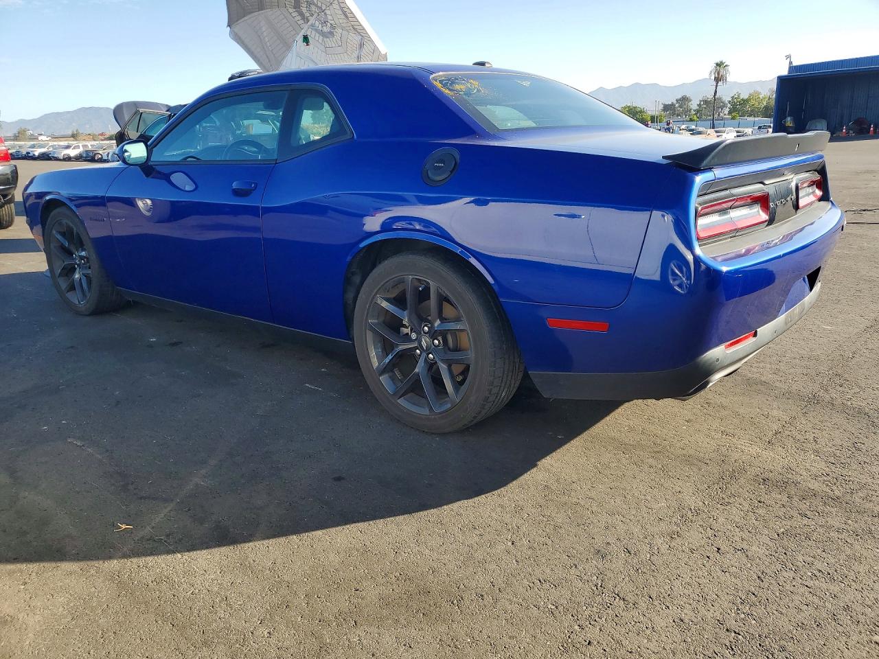 2021 DODGE CHALLENGER R/T — снимка 2