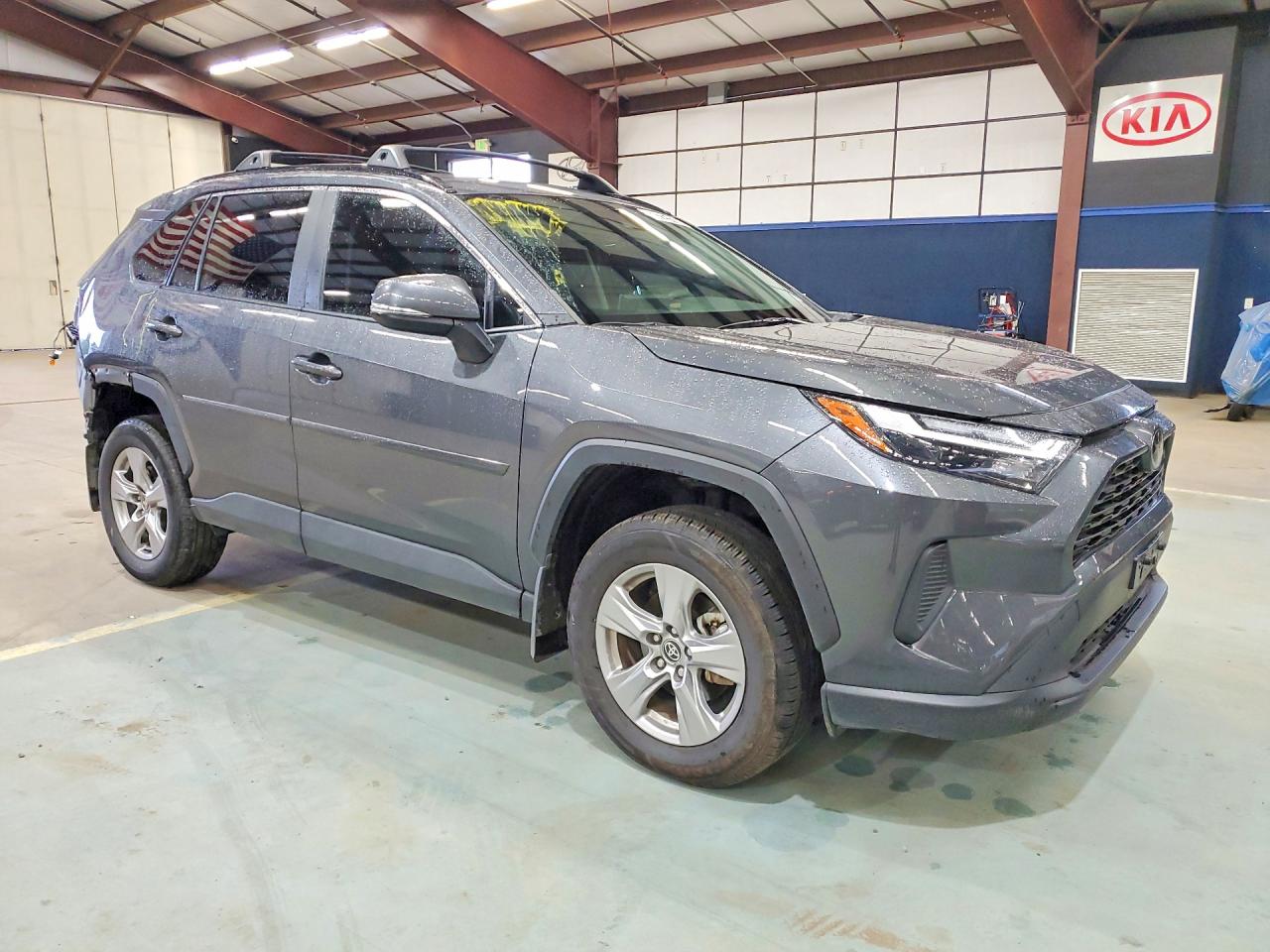 2025 TOYOTA RAV4 XLE — снимка 4