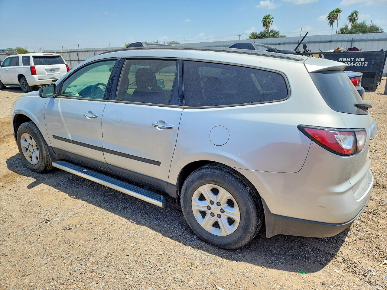 2016 CHEVROLET TRAVERSE LS — снимка 2