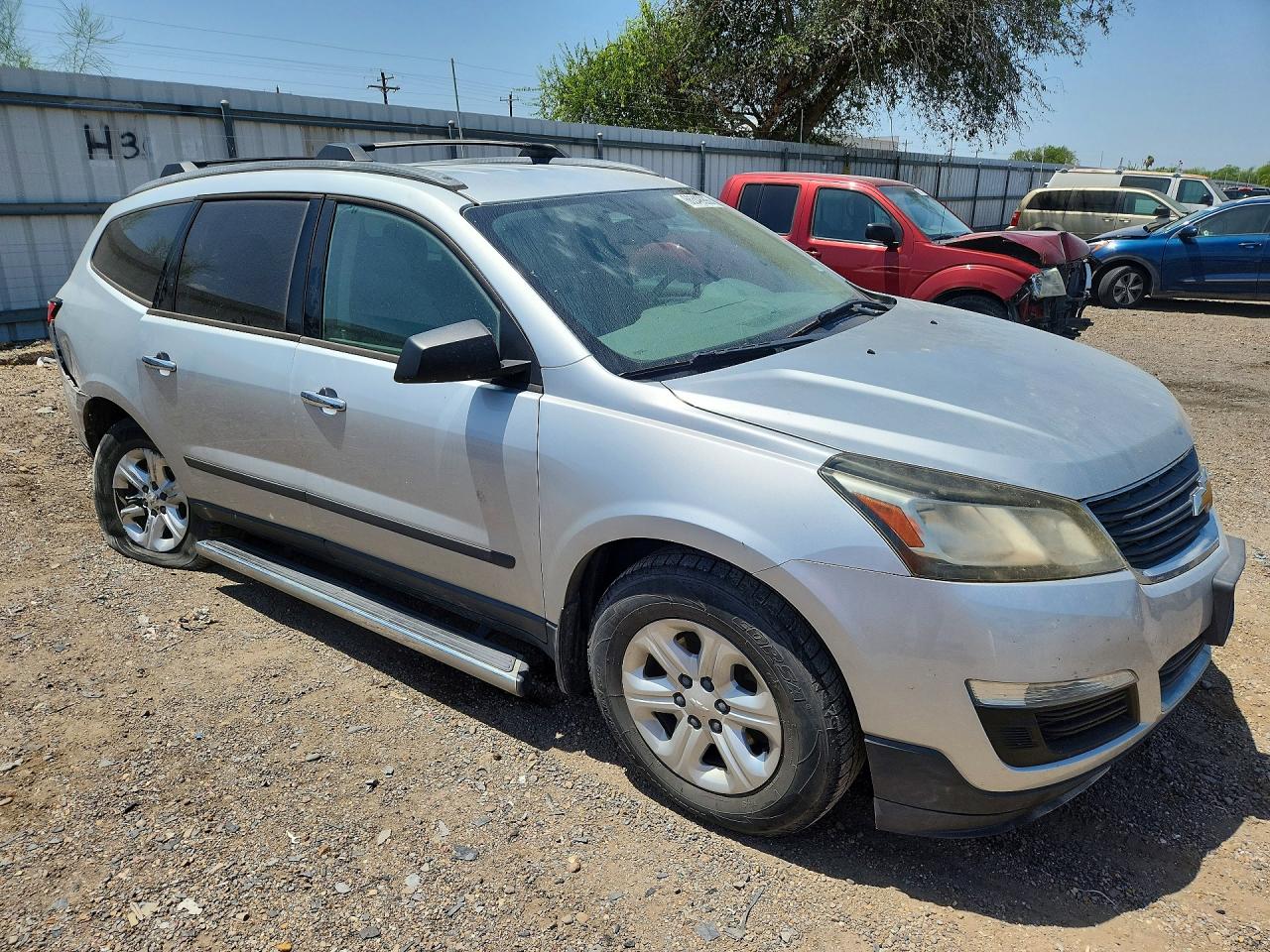 2016 CHEVROLET TRAVERSE LS — снимка 4