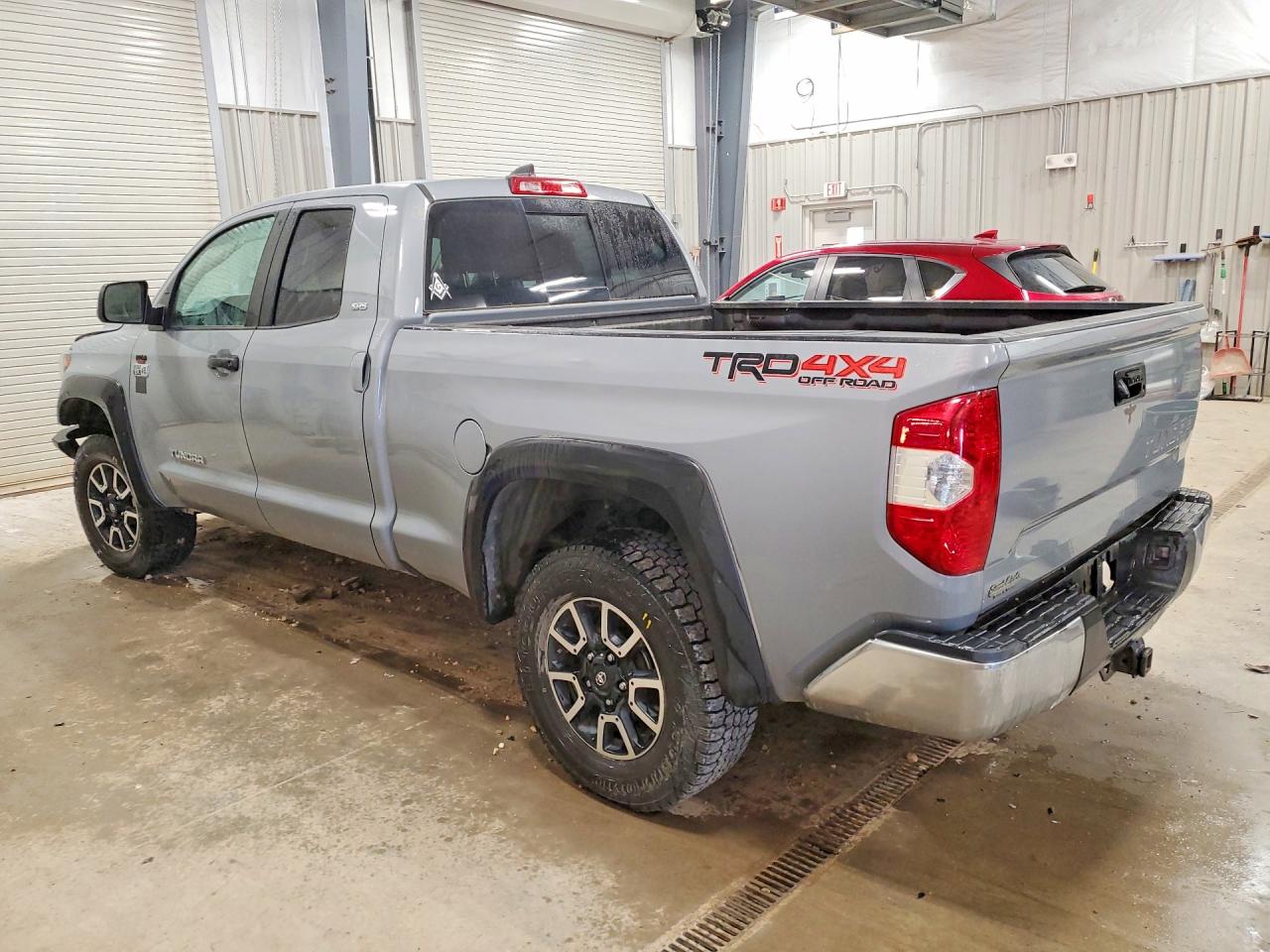 2020 TOYOTA TUNDRA SR5 — снимка 2