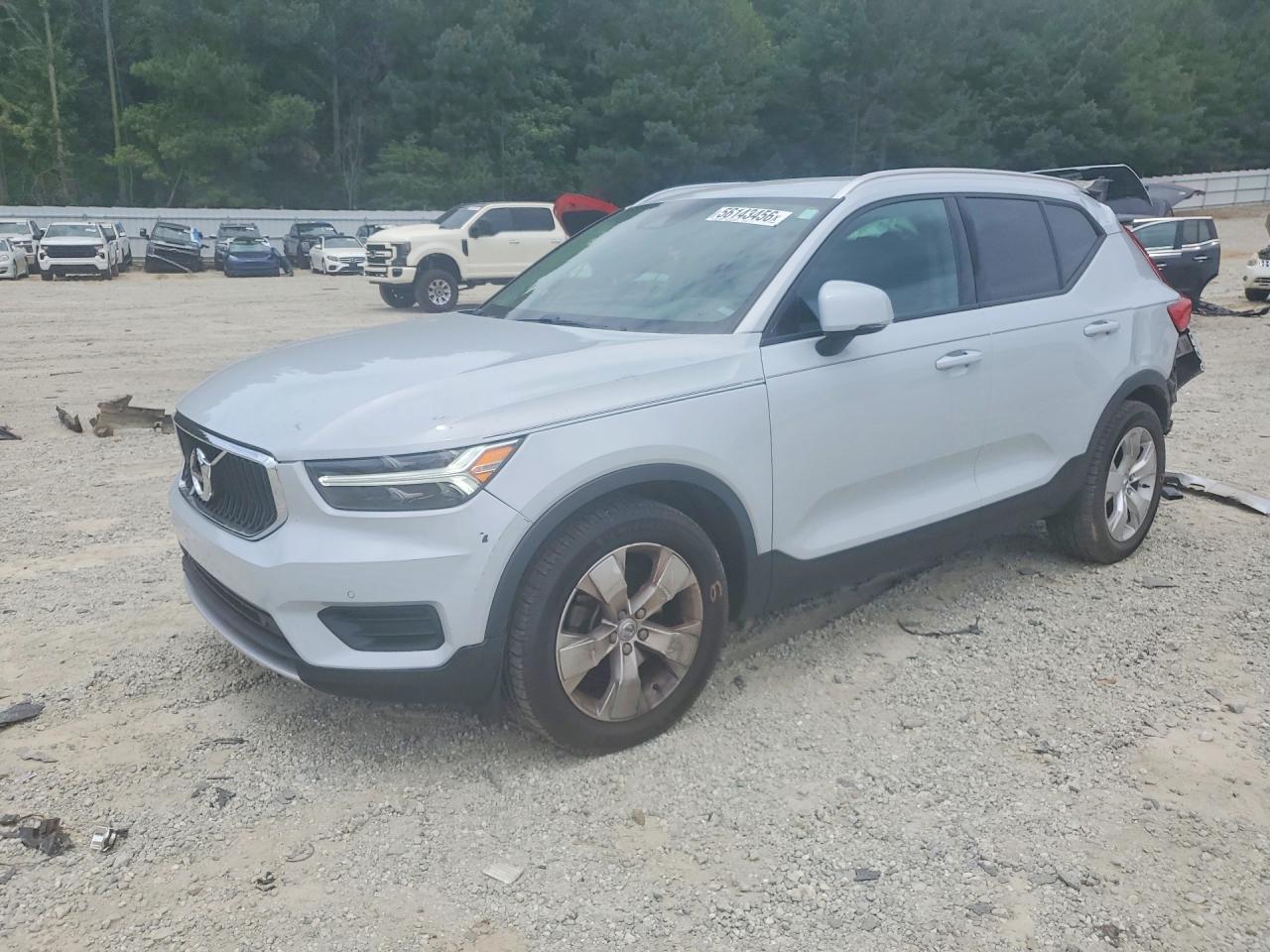 2020 VOLVO XC40 T4 MOMENTUM