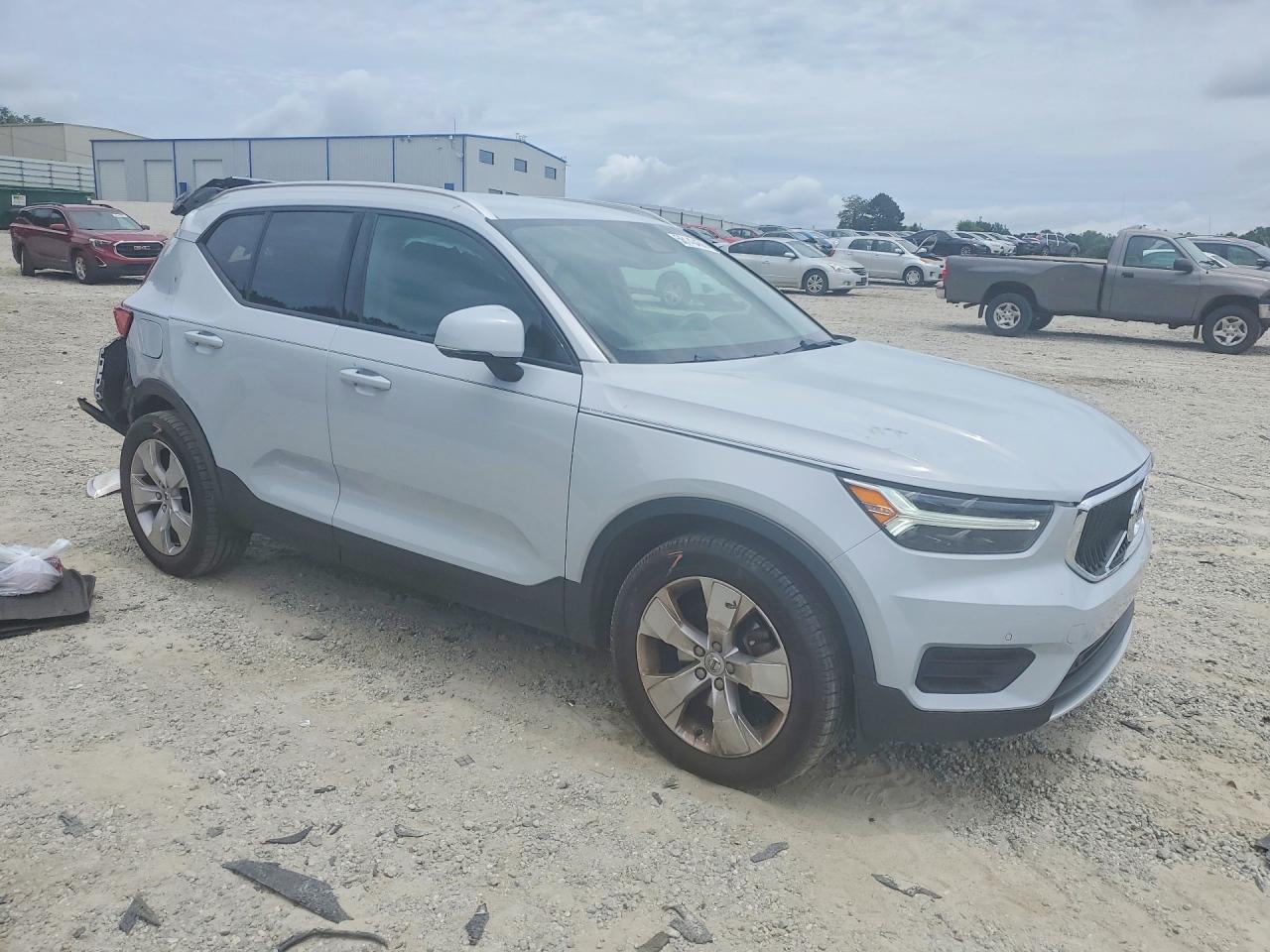 2020 VOLVO XC40 T4 MOMENTUM — снимка 4