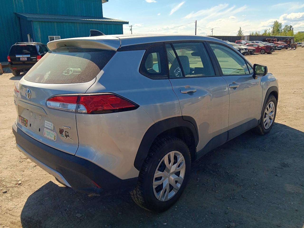 2025 TOYOTA COROLLA CROSS L — снимка 3