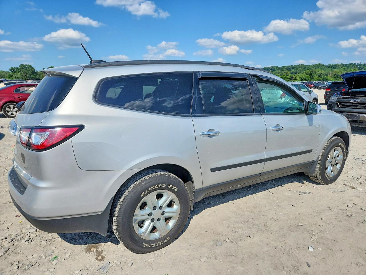 2017 CHEVROLET TRAVERSE LS — снимка 3