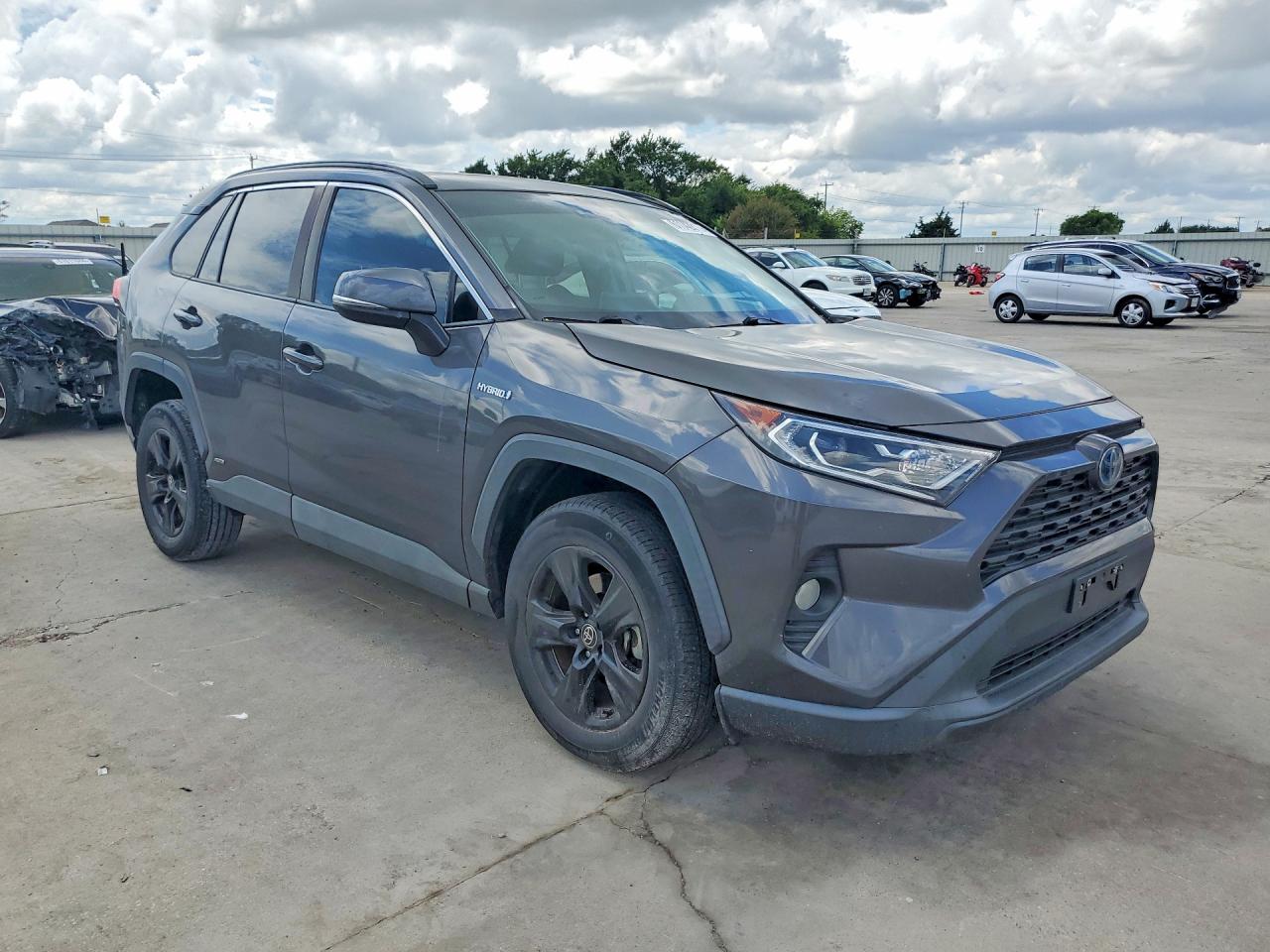 2021 TOYOTA RAV4 HYBRID XLE — снимка 4