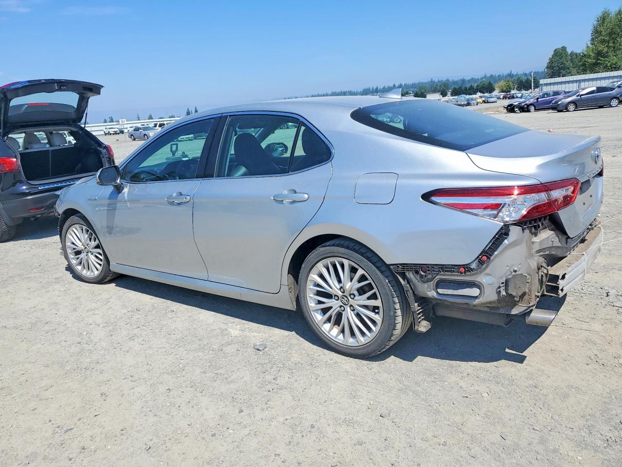 2018 TOYOTA CAMRY HYBRID XLE — снимка 2