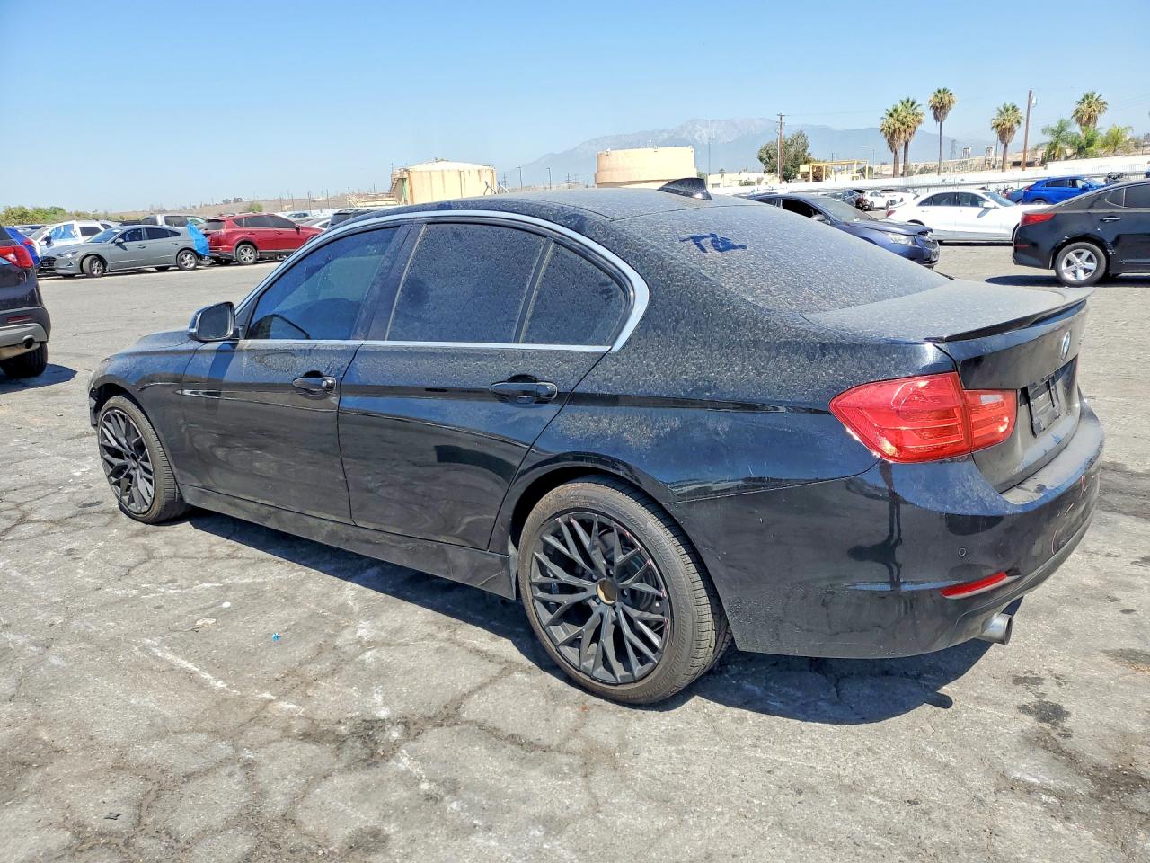 2015 BMW 320 I — снимка 2