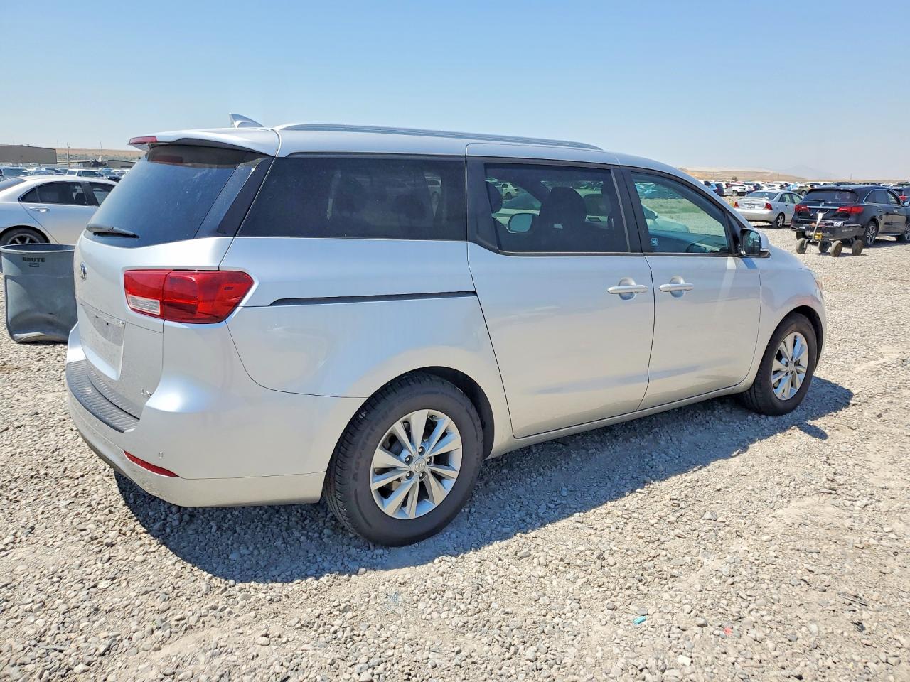 2016 KIA SEDONA LX — снимка 3