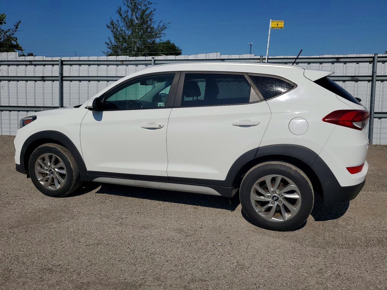 2017 HYUNDAI TUCSON SE — снимка 2