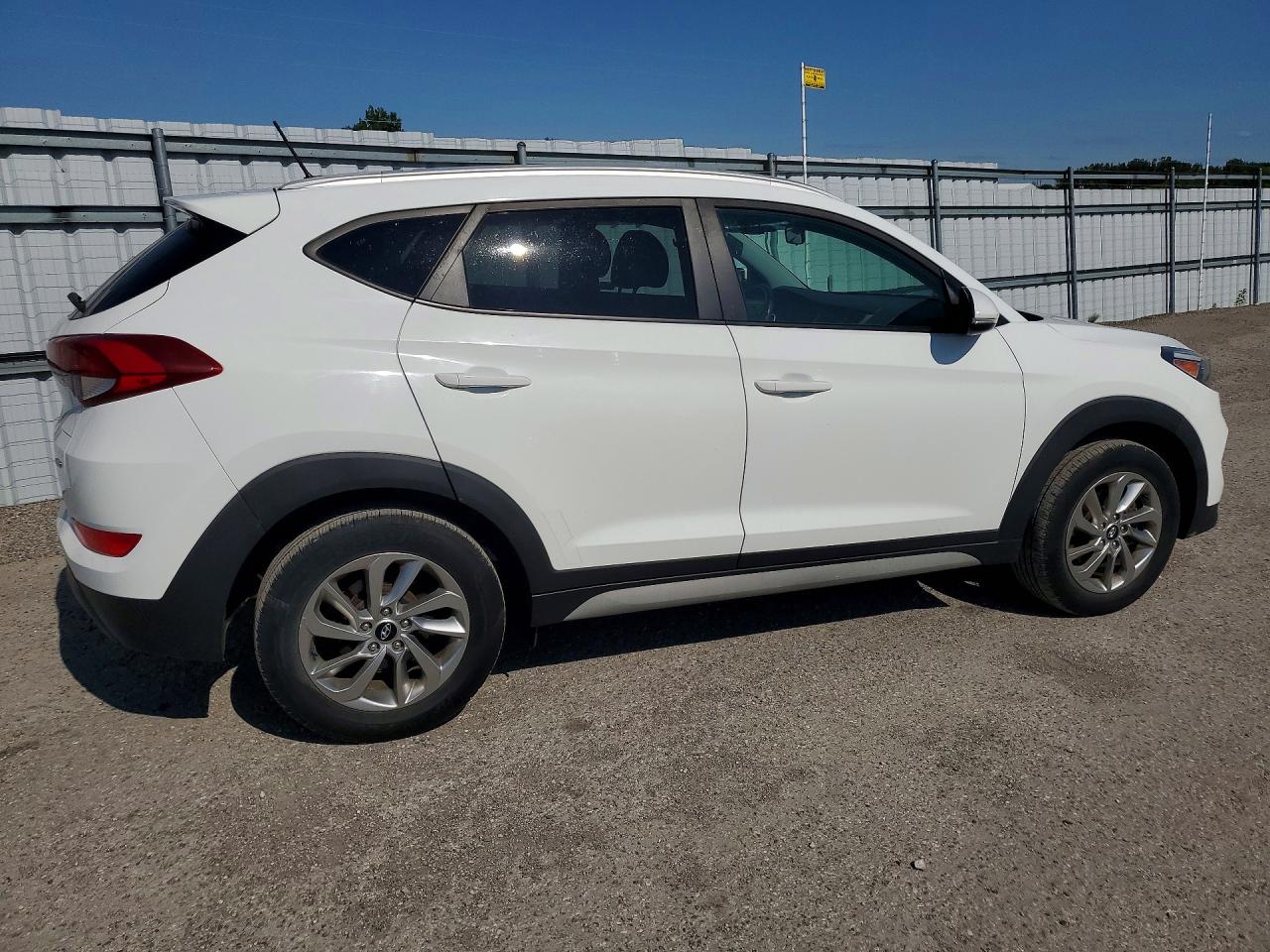 2017 HYUNDAI TUCSON SE — снимка 3