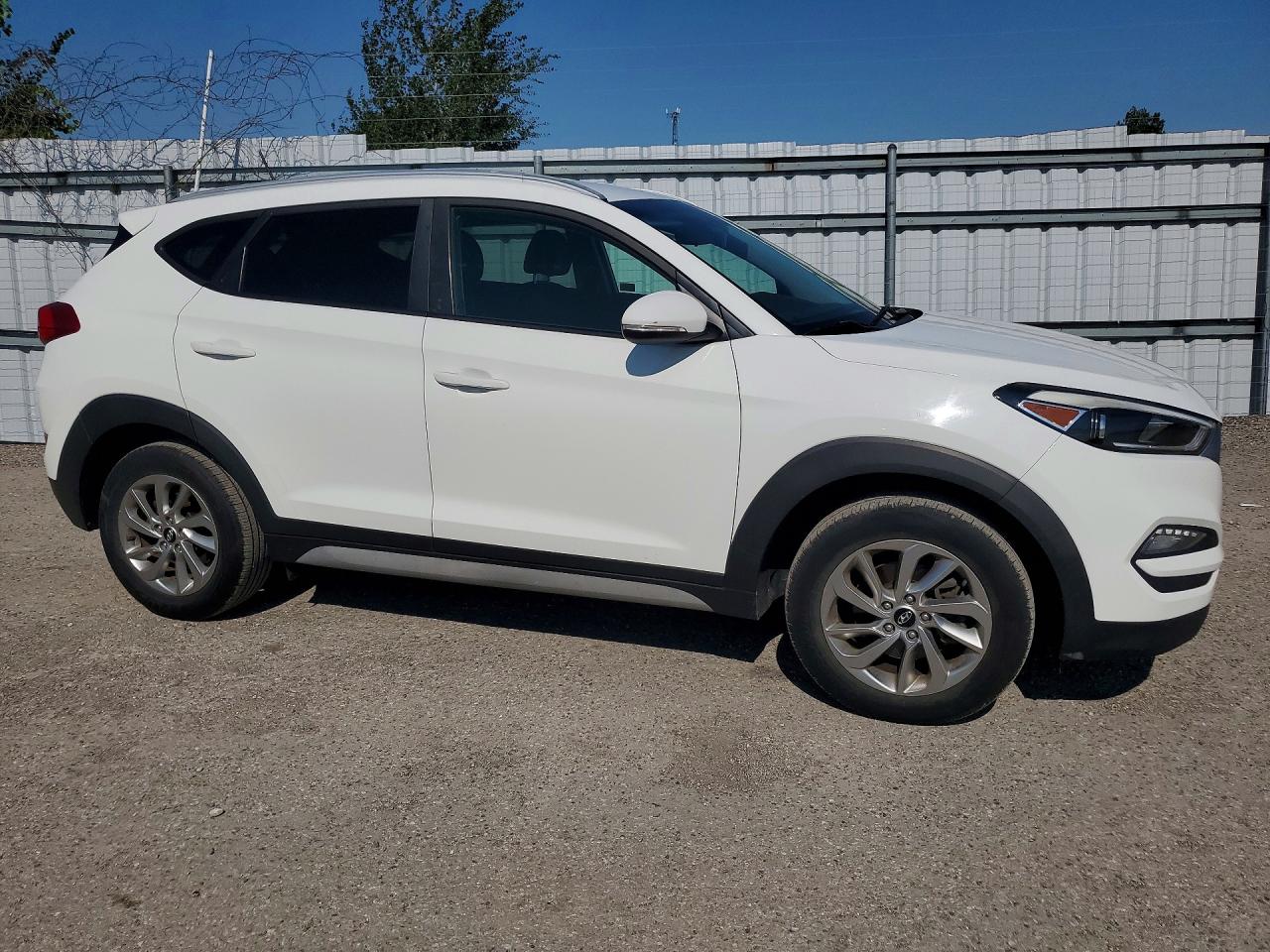 2017 HYUNDAI TUCSON SE — снимка 4