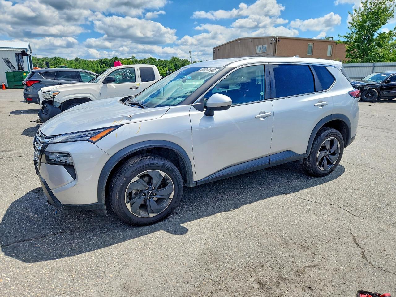 2024 NISSAN ROGUE SV