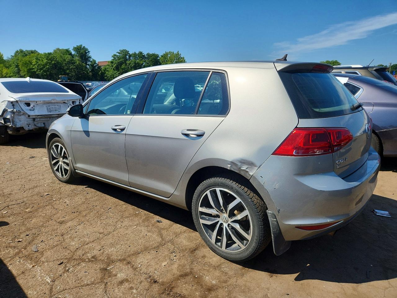 2016 VOLKSWAGEN GOLF S/SE — снимка 2