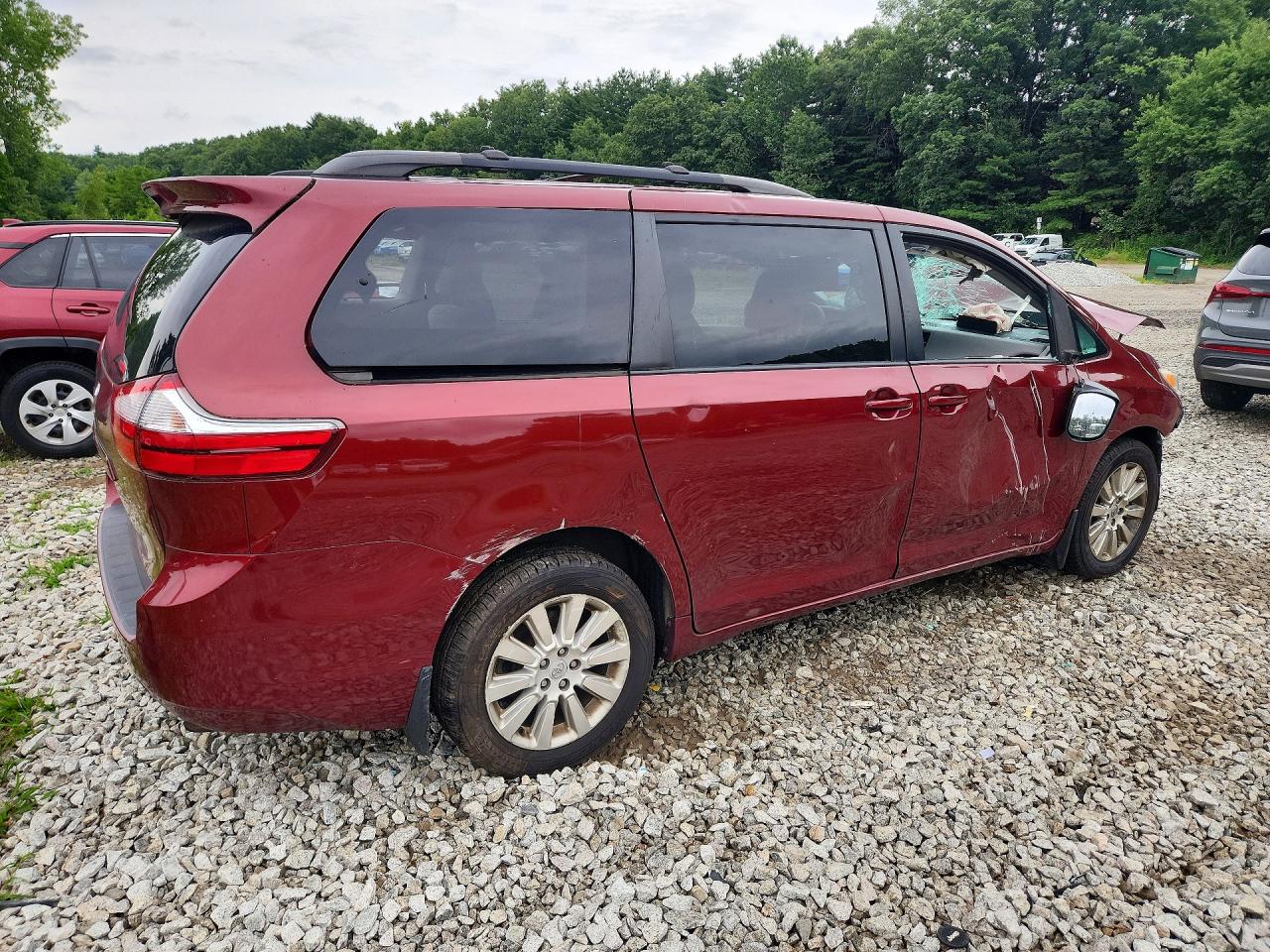 2016 TOYOTA SIENNA LE — снимка 3