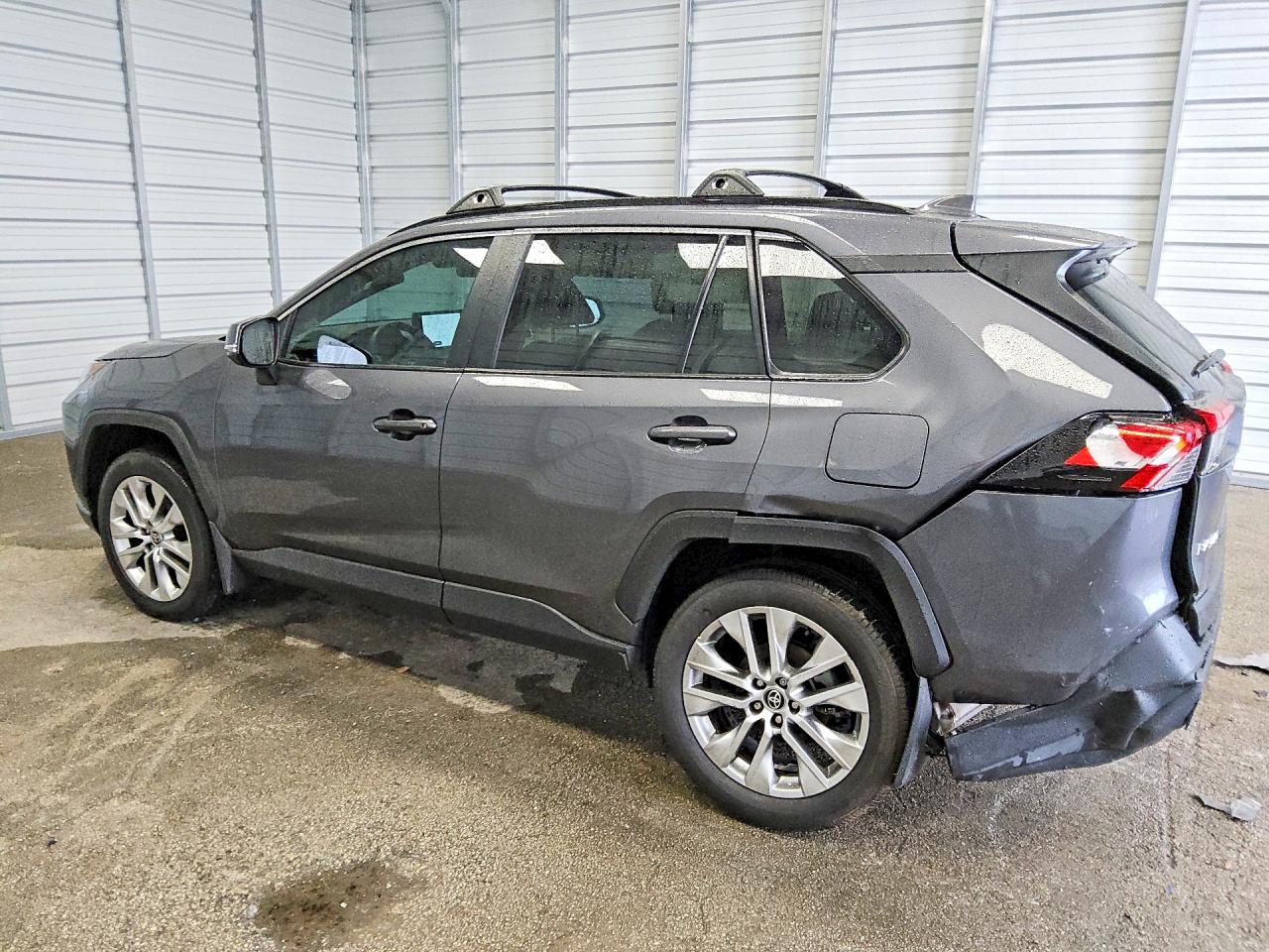 2025 TOYOTA RAV4 XLE PREMIUM — снимка 2