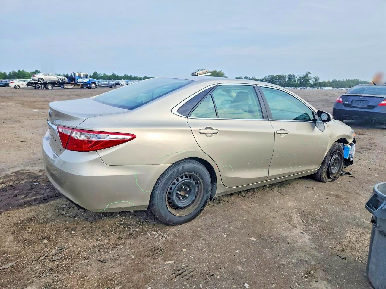 2016 TOYOTA CAMRY LE — снимка 3