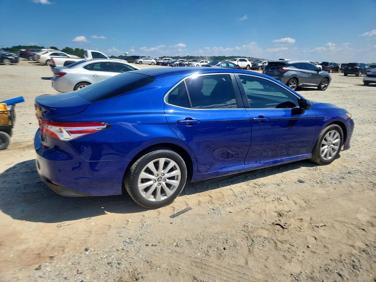 2018 TOYOTA CAMRY LE — снимка 3