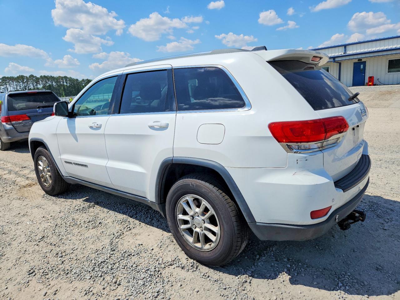 2019 JEEP GRAND CHEROKEE LAREDO — снимка 2