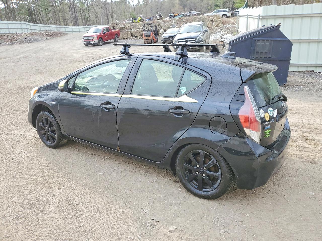 2016 TOYOTA PRIUS C PERSONA SPECIAL EDITION — снимка 2