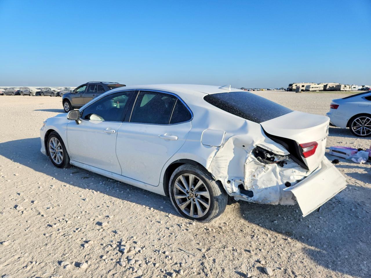 2023 TOYOTA CAMRY LE — снимка 2