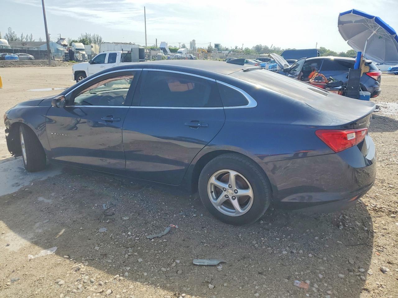 2017 CHEVROLET MALIBU LS — снимка 2