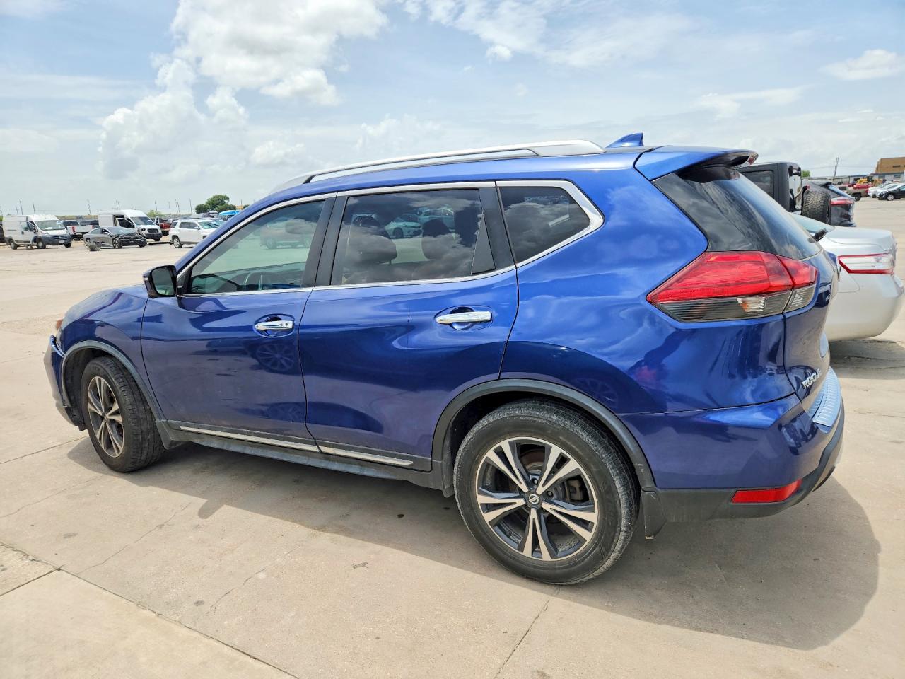 2017 NISSAN ROGUE SL — снимка 2