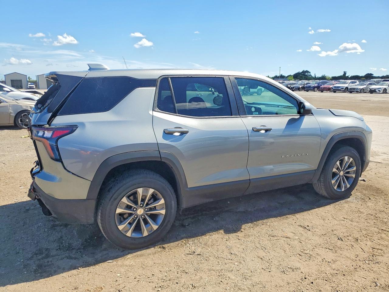 2026 CHEVROLET EQUINOX LT — снимка 3