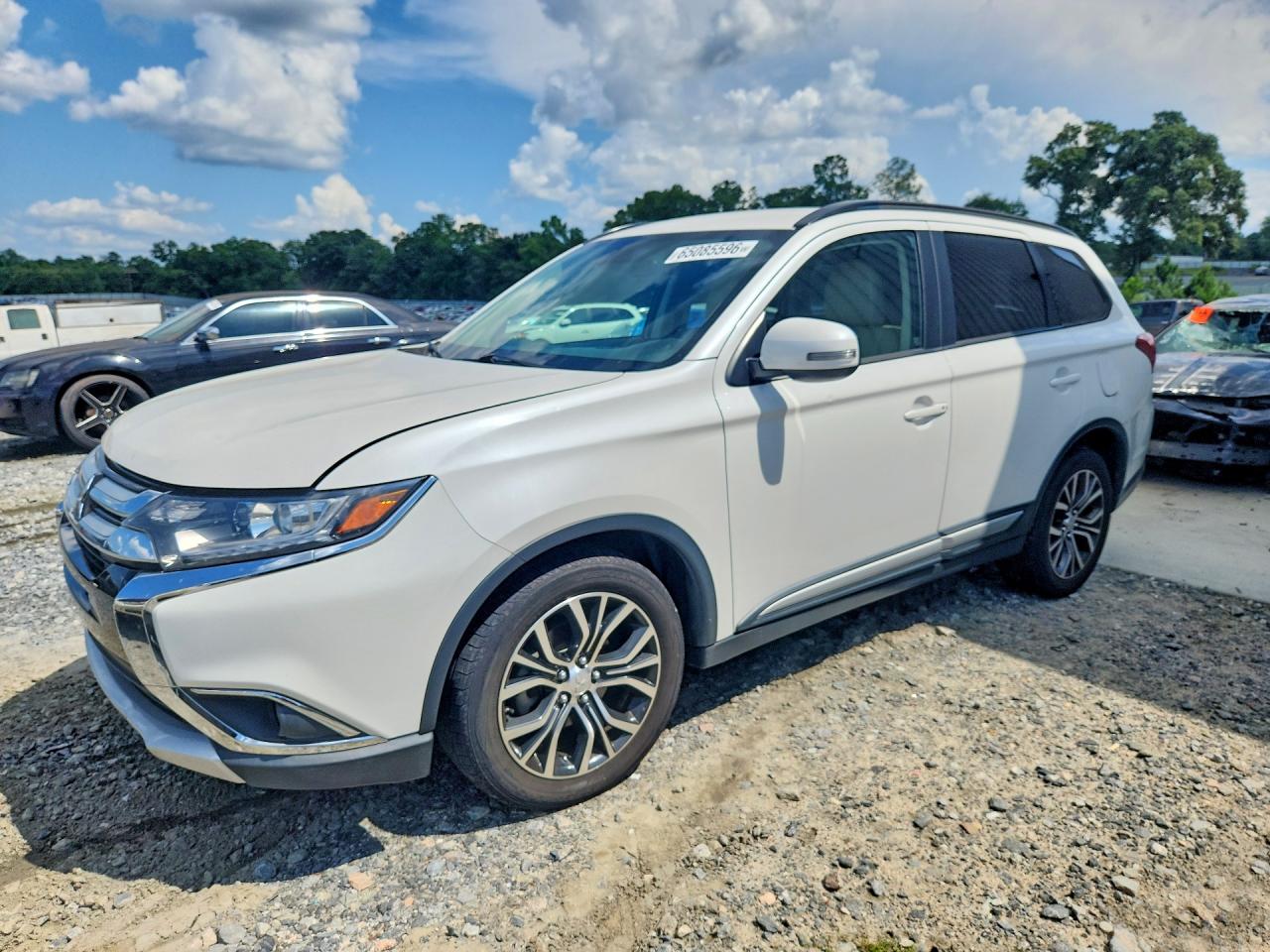 2016 MITSUBISHI OUTLANDER SE