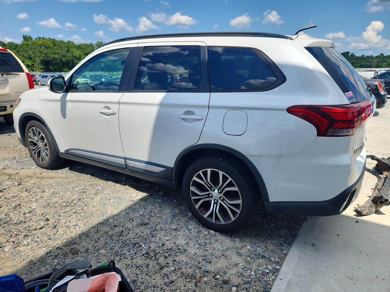 2016 MITSUBISHI OUTLANDER SE — снимка 2