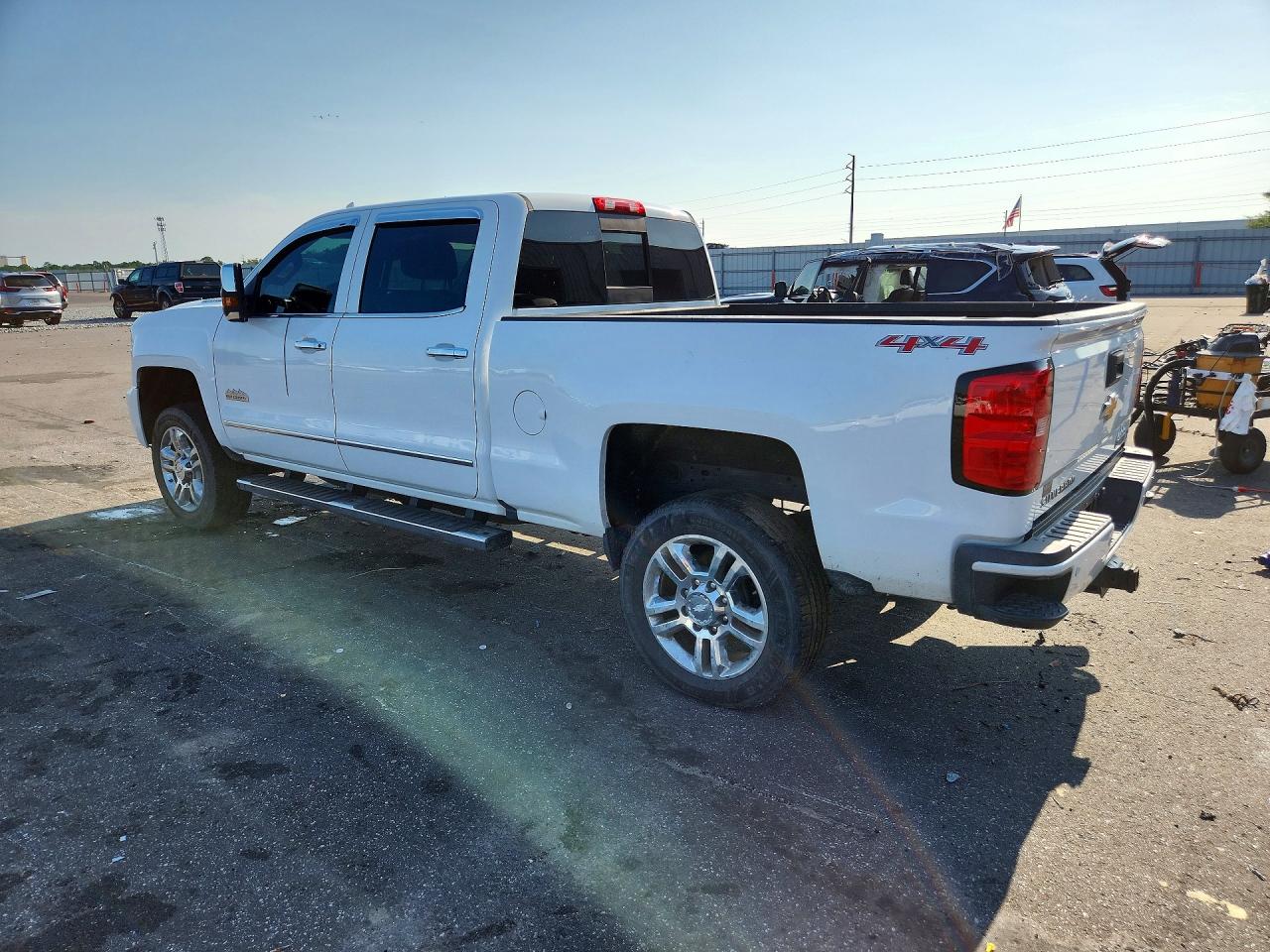 2016 CHEVROLET SILVERADO K2500 HIGH COUNTRY — снимка 2