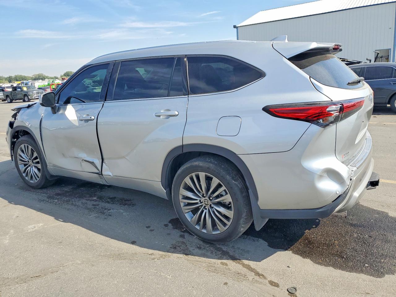 2022 TOYOTA HIGHLANDER PLATINUM — снимка 2