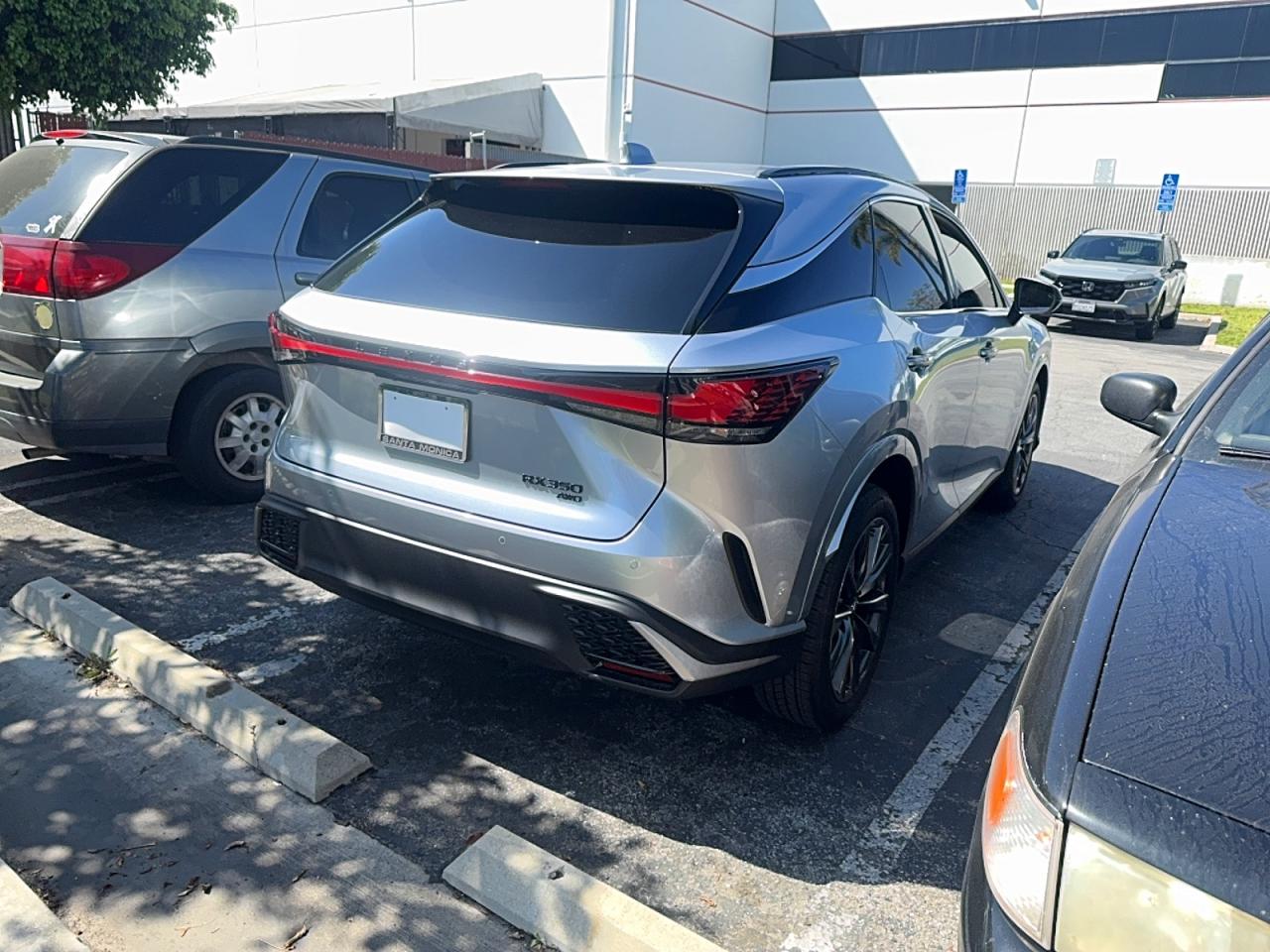 2025 LEXUS RX 350 F SPORT DESIGN — снимка 4