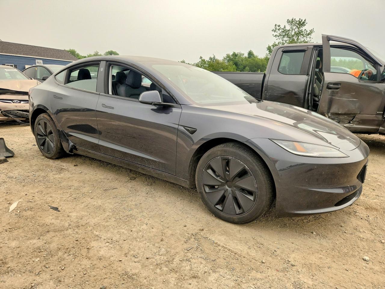 2025 TESLA MODEL 3 — снимка 4