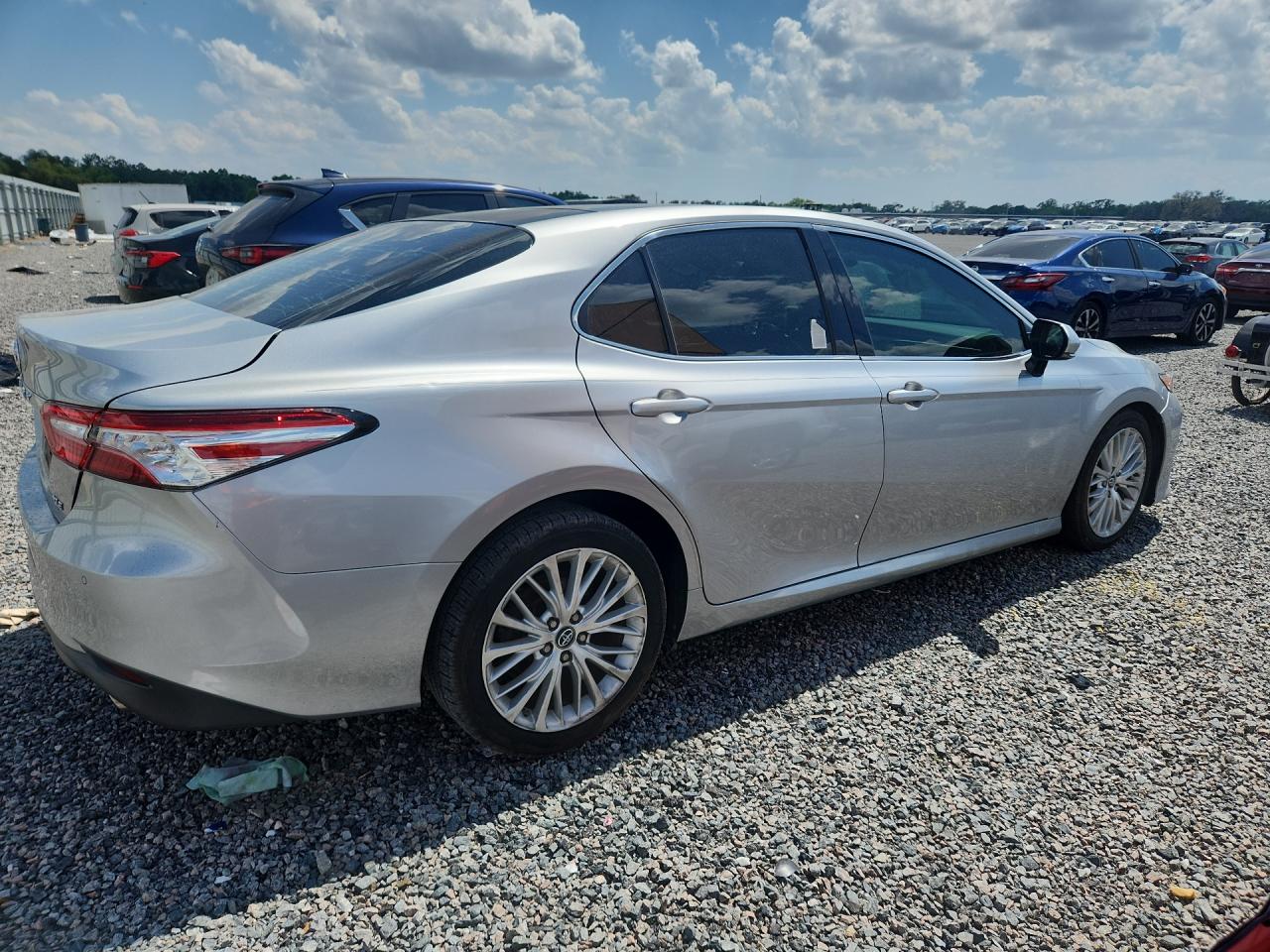 2018 TOYOTA CAMRY XLE — снимка 3