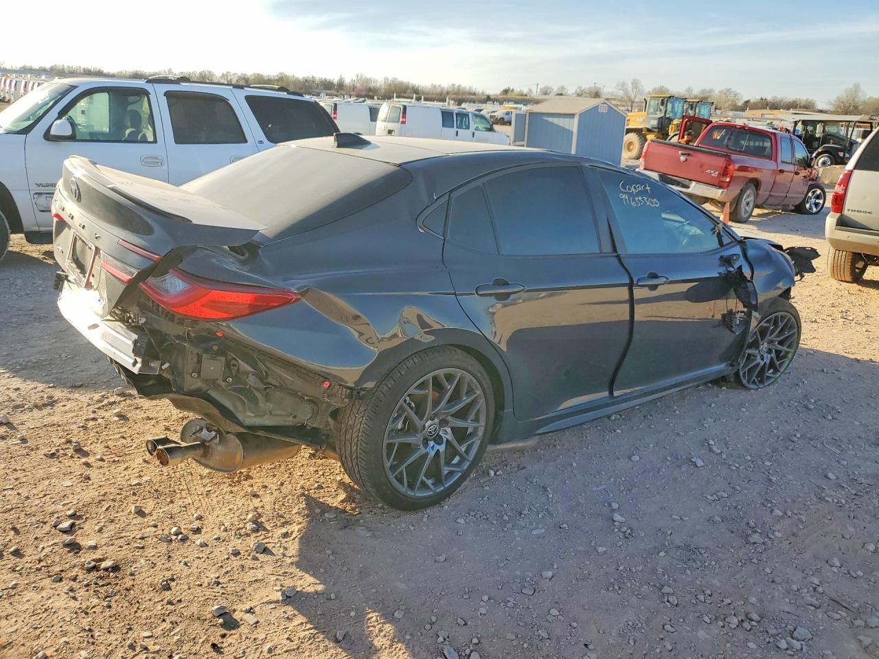 2025 TOYOTA CAMRY XSE — снимка 3