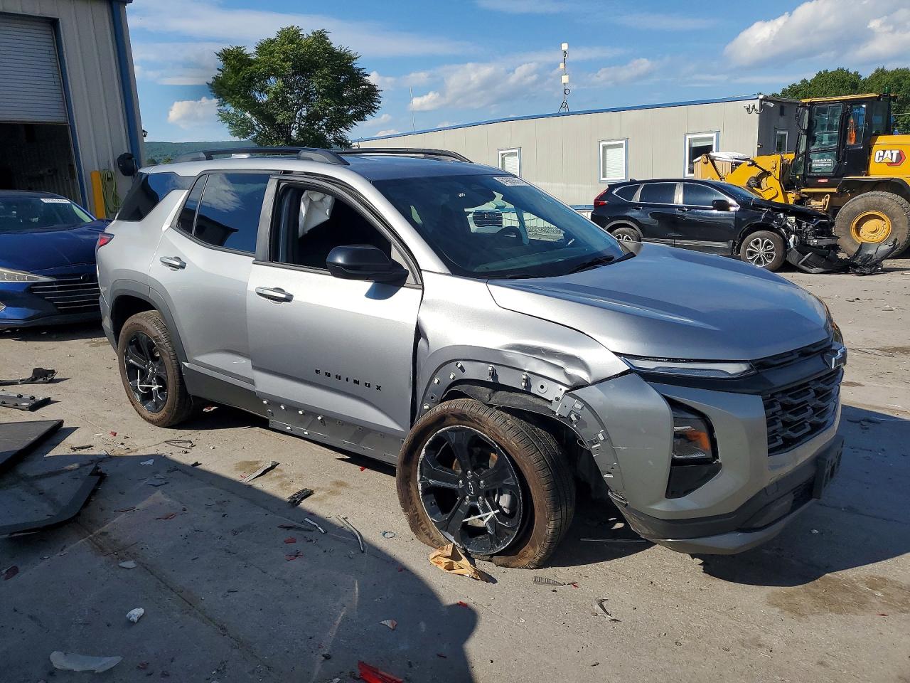 2025 CHEVROLET EQUINOX LT — снимка 4