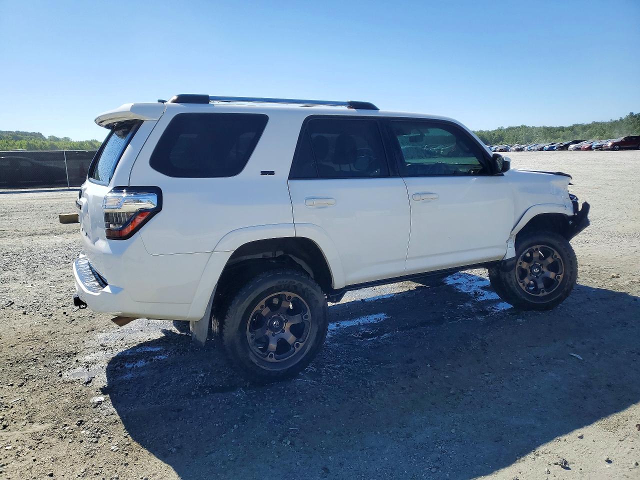 2016 TOYOTA 4RUNNER SR5 — снимка 3