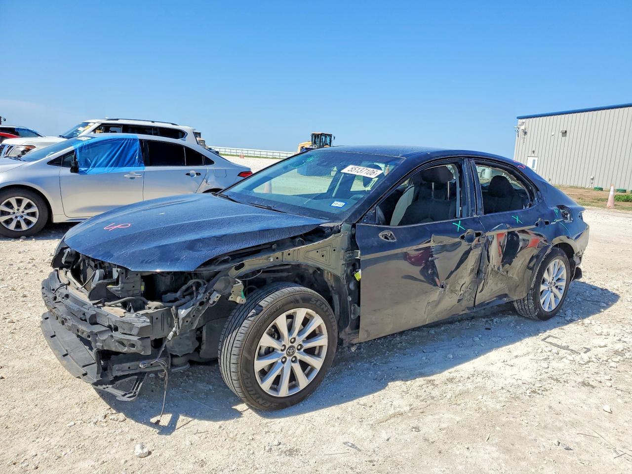 2018 TOYOTA CAMRY LE