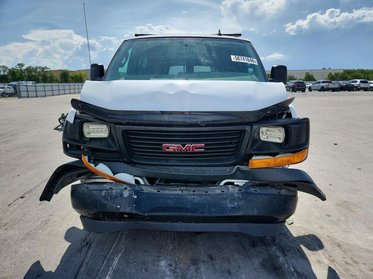 2017 GMC SAVANA G2500 — снимка 5